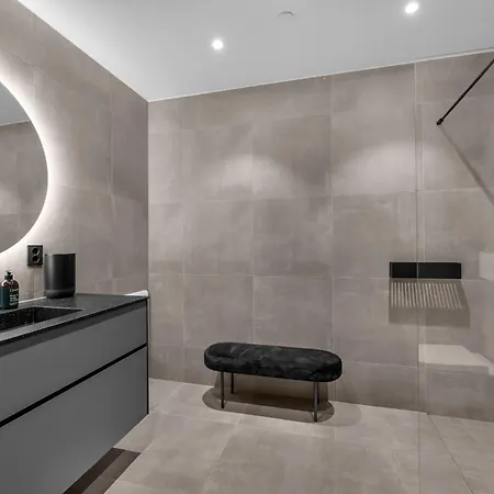 Daire The Arctic Urban Cityscape *